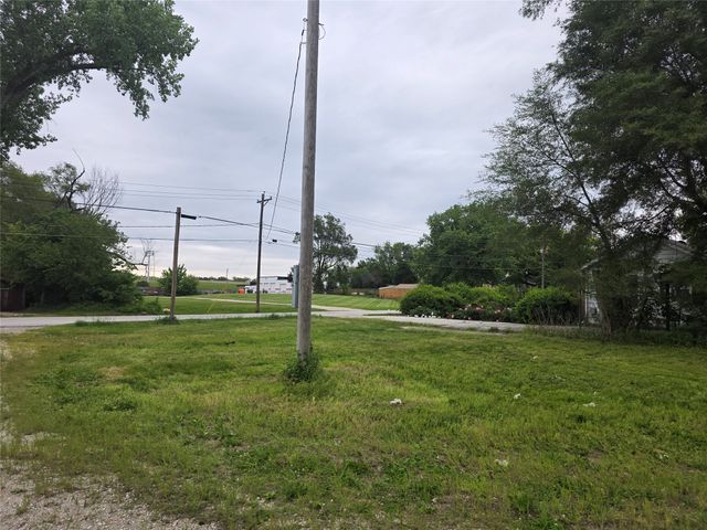 30 NW 47th Place, Des Moines, IA 50313