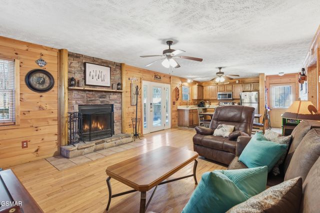 2114 Rabbit Point Way, Sevierville, TN 37876