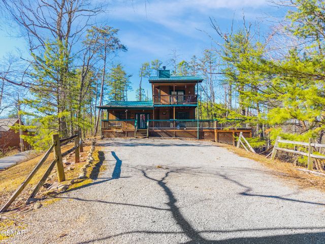 2114 Rabbit Point Way, Sevierville, TN 37876