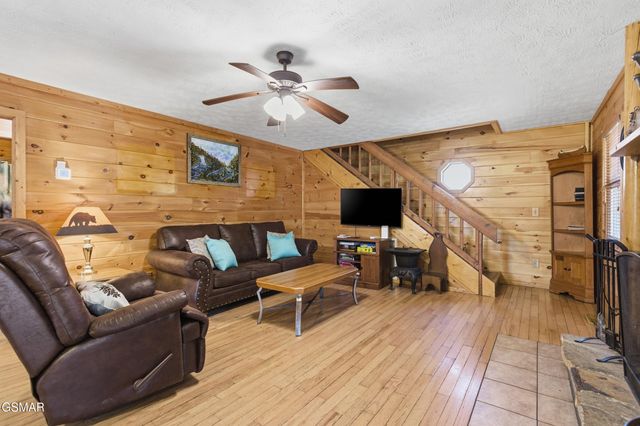 2114 Rabbit Point Way, Sevierville, TN 37876