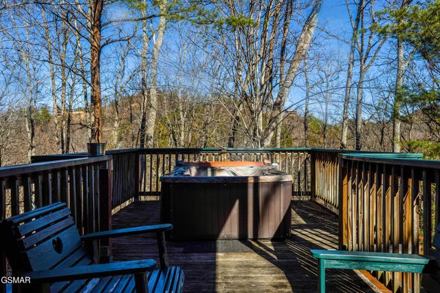 2114 Rabbit Point Way, Sevierville, TN 37876