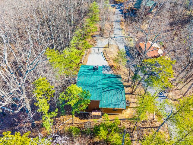 2114 Rabbit Point Way, Sevierville, TN 37876