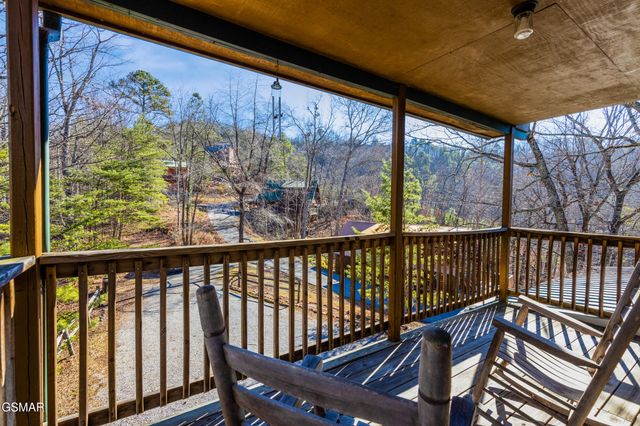 2114 Rabbit Point Way, Sevierville, TN 37876