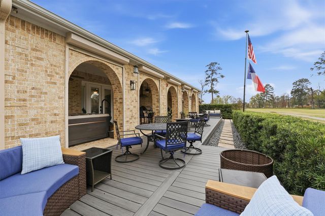 19623 Fairway Island Drive, Humble, TX 77346