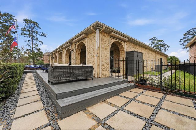 19623 Fairway Island Drive, Humble, TX 77346