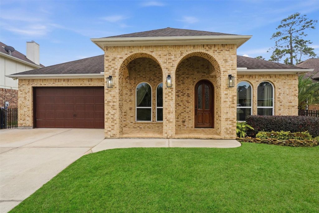 19623 Fairway Island Drive, Humble, TX 77346