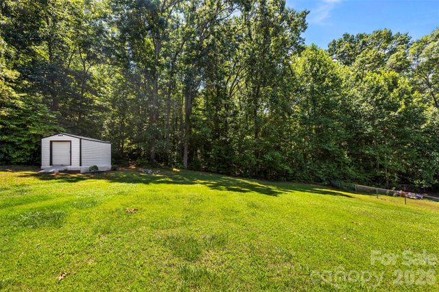 170 Ruthaven Drive, Bessemer City, NC 28016