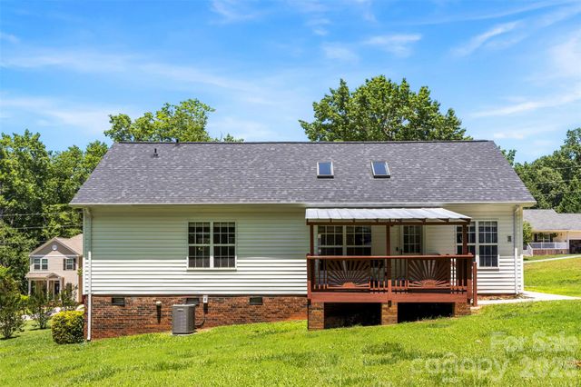 170 Ruthaven Drive, Bessemer City, NC 28016