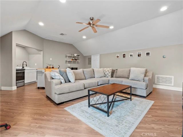 15341 Iron Canyon, Canyon Country, CA 91387