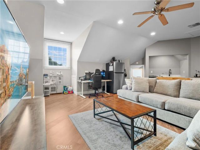 15341 Iron Canyon, Canyon Country, CA 91387