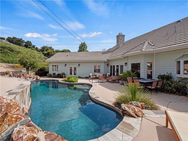 15341 Iron Canyon, Canyon Country, CA 91387