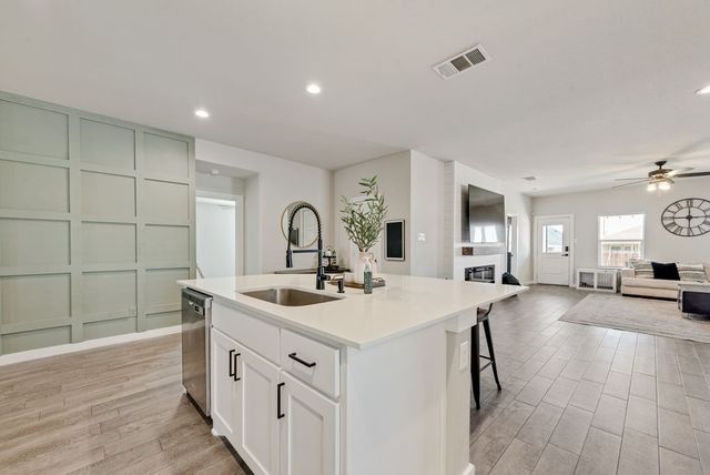 1513 Hulen Park Trail, Alvarado, TX 76009