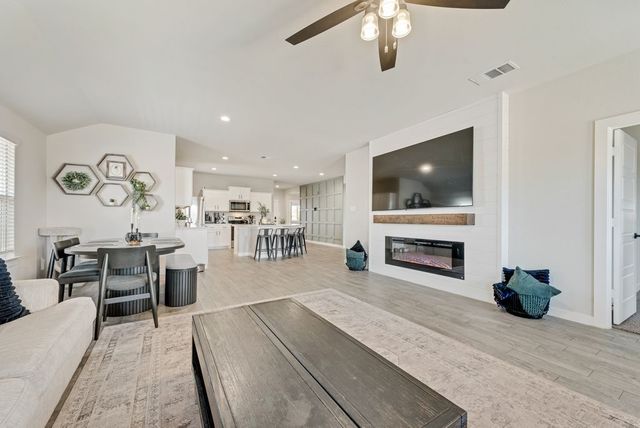 1513 Hulen Park Trail, Alvarado, TX 76009