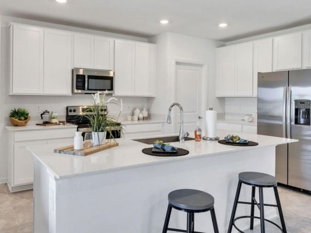 11412 RADIANT SHORE LOOP, San Antonio, FL 33576