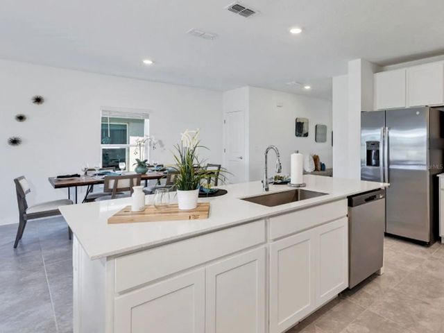 11412 RADIANT SHORE LOOP, San Antonio, FL 33576