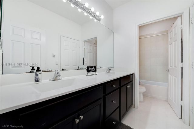 11711 SW 254th St, Homestead, FL 33032