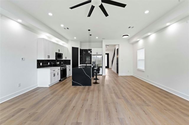 8501 Safeguard Street B, Houston, TX 77051