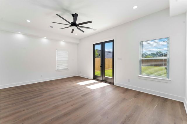 8501 Safeguard Street B, Houston, TX 77051