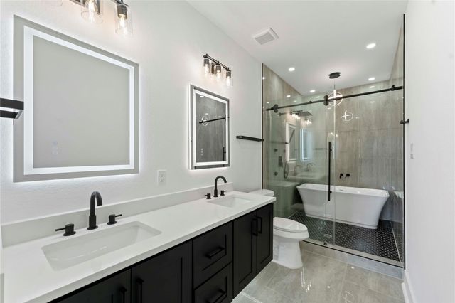 8501 Safeguard Street B, Houston, TX 77051