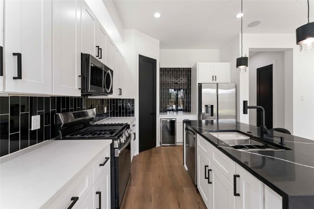 8501 Safeguard Street B, Houston, TX 77051