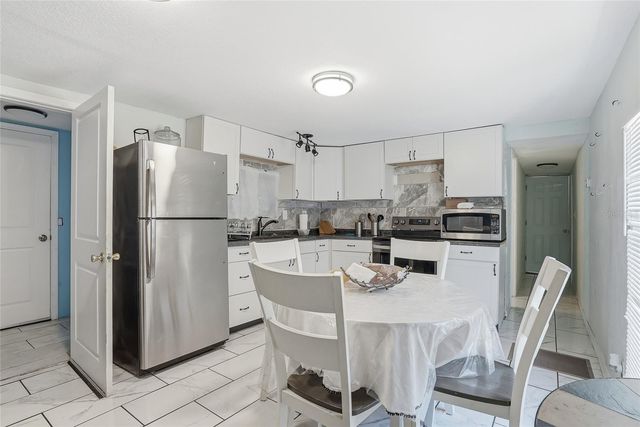 911 MARJORIE AVENUE, Brandon, FL 33511