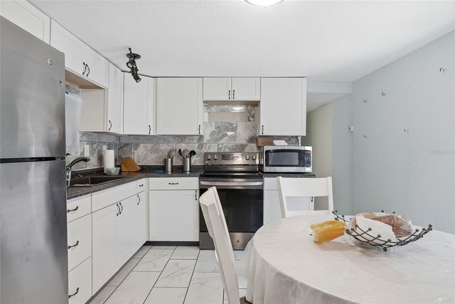 911 MARJORIE AVENUE, Brandon, FL 33511