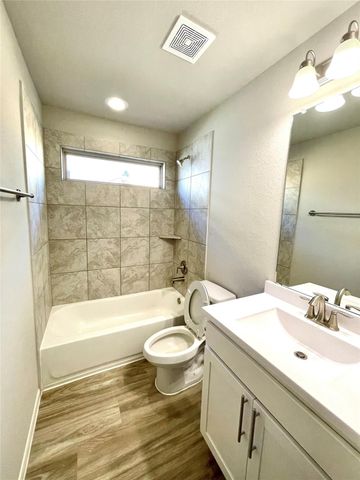 934 Golden Willow Lane, Conroe, TX 77304