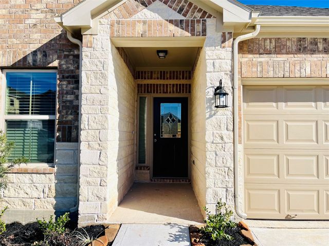 934 Golden Willow Lane, Conroe, TX 77304
