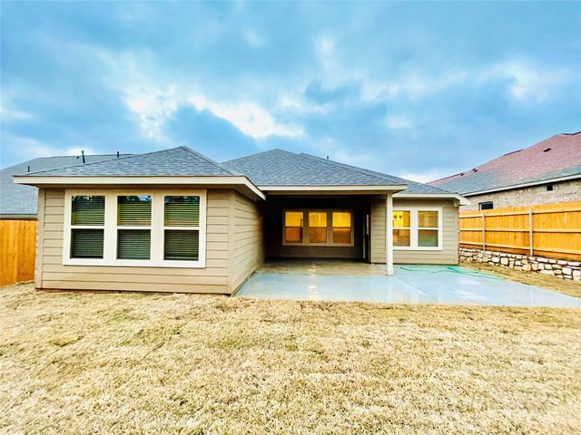 934 Golden Willow Lane, Conroe, TX 77304