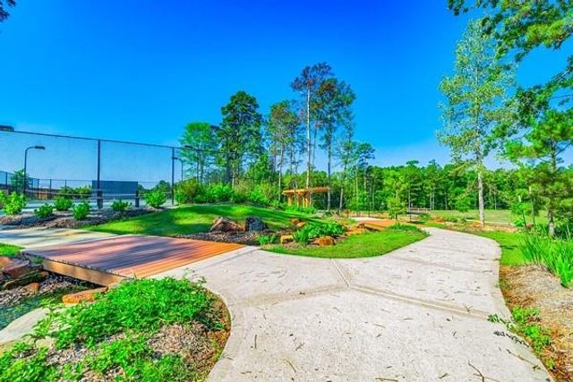 934 Golden Willow Lane, Conroe, TX 77304
