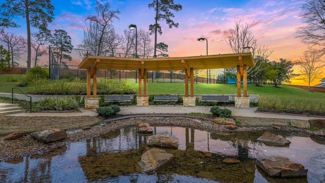 934 Golden Willow Lane, Conroe, TX 77304
