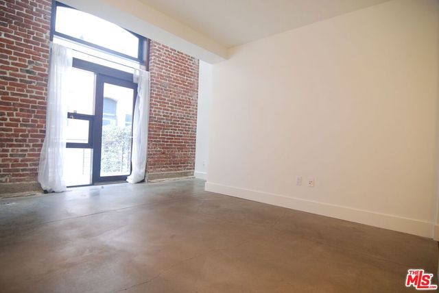 940 E 2nd Street 20, Los Angeles, CA 90012