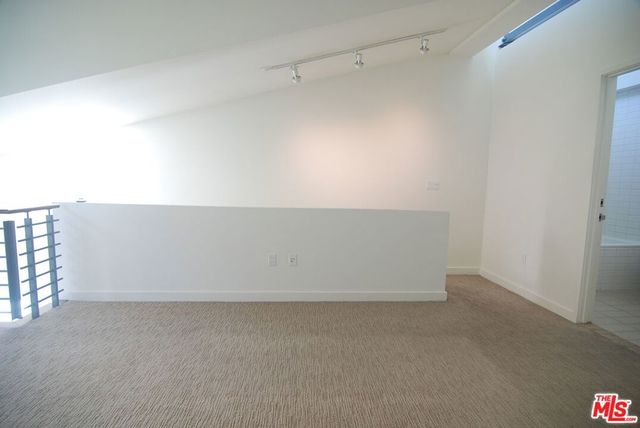 940 E 2nd Street 20, Los Angeles, CA 90012