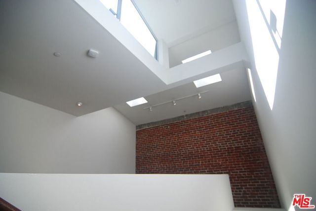 940 E 2nd Street 20, Los Angeles, CA 90012