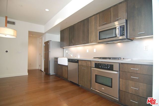 940 E 2nd Street 20, Los Angeles, CA 90012