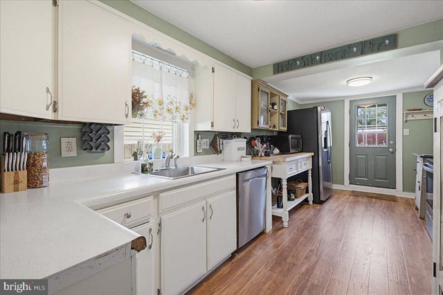 115 S MAIN ST, Manheim, PA 17545
