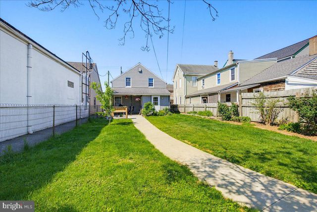 115 S MAIN ST, Manheim, PA 17545