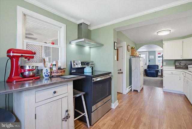 115 S MAIN ST, Manheim, PA 17545