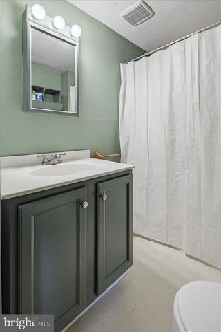 115 S MAIN ST, Manheim, PA 17545
