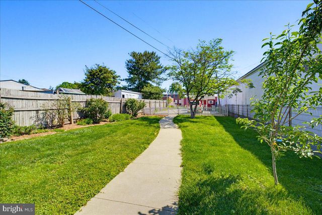 115 S MAIN ST, Manheim, PA 17545