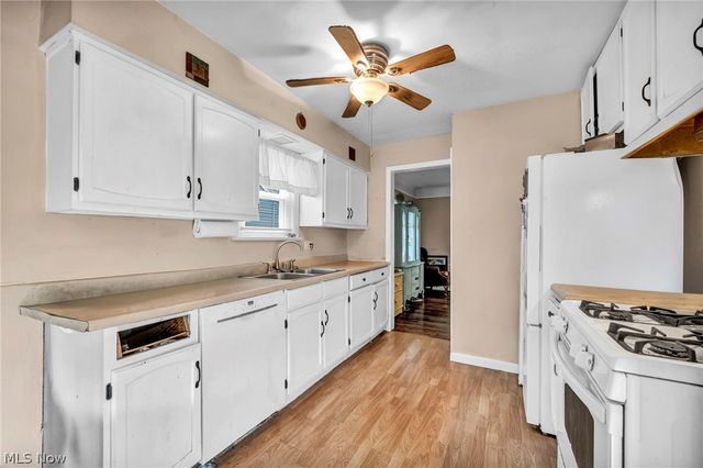 111 Forest Hill Drive, Avon Lake, OH 44012