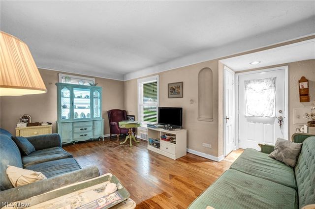 111 Forest Hill Drive, Avon Lake, OH 44012