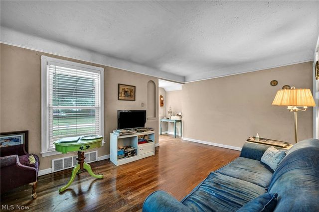 111 Forest Hill Drive, Avon Lake, OH 44012