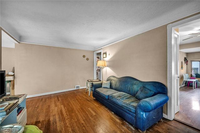 111 Forest Hill Drive, Avon Lake, OH 44012