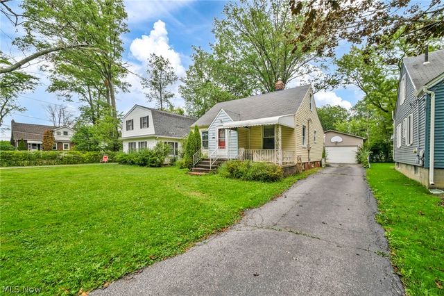 111 Forest Hill Drive, Avon Lake, OH 44012