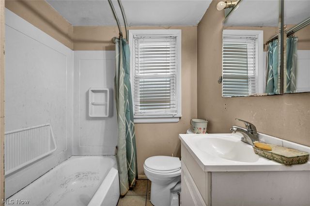 111 Forest Hill Drive, Avon Lake, OH 44012