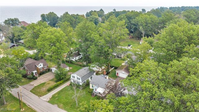 111 Forest Hill Drive, Avon Lake, OH 44012