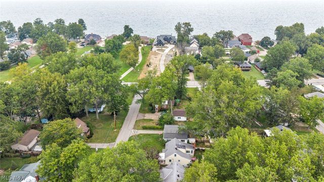 111 Forest Hill Drive, Avon Lake, OH 44012