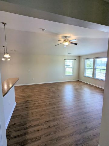 1328 Valor Rd., Conway, SC 29527
