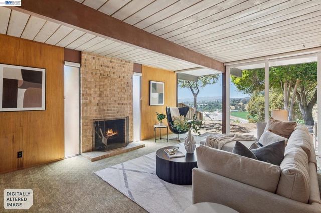 5314 Crown Ct, Castro Valley, CA 94552